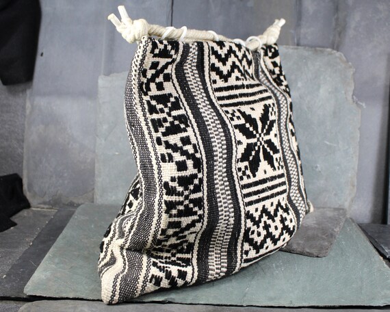 Black & White Woven Beach Tote Bag | 1970s BoHo C… - image 9