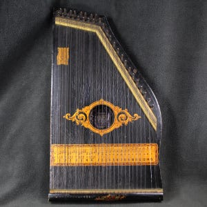 Antique Zither: Play by Numbers Class Instrument with Gold Leaf