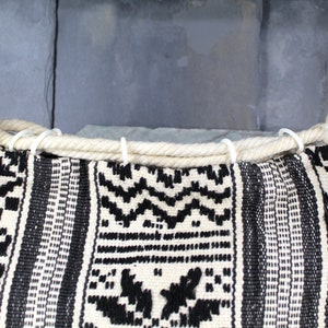 Black & White Woven Beach Tote Bag 1970s BoHo Chic Tote Bag Bixley Shop image 2