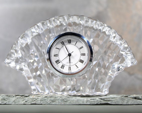 Fächerförmige Kristall Kleine Uhr Tudor England Kristall mit Quarz