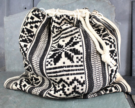 Black & White Woven Beach Tote Bag | 1970s BoHo C… - image 6