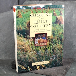 Cocina de Quilt Country de Marcia Adams / Primera edición de 1989 / Libro de cocina vintage Amish y Menonita / Tienda Bixley