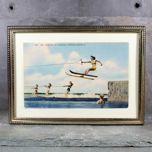 Cypress Gardens Postkarte montiert und gerahmt | Unbenutzte Vintage Postkarte Florida Water Skiing | Unter Glas montiert 13x18 cm | Bixley-Shop