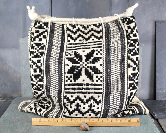 Black & White Woven Beach Tote Bag | 1970s BoHo C… - image 10