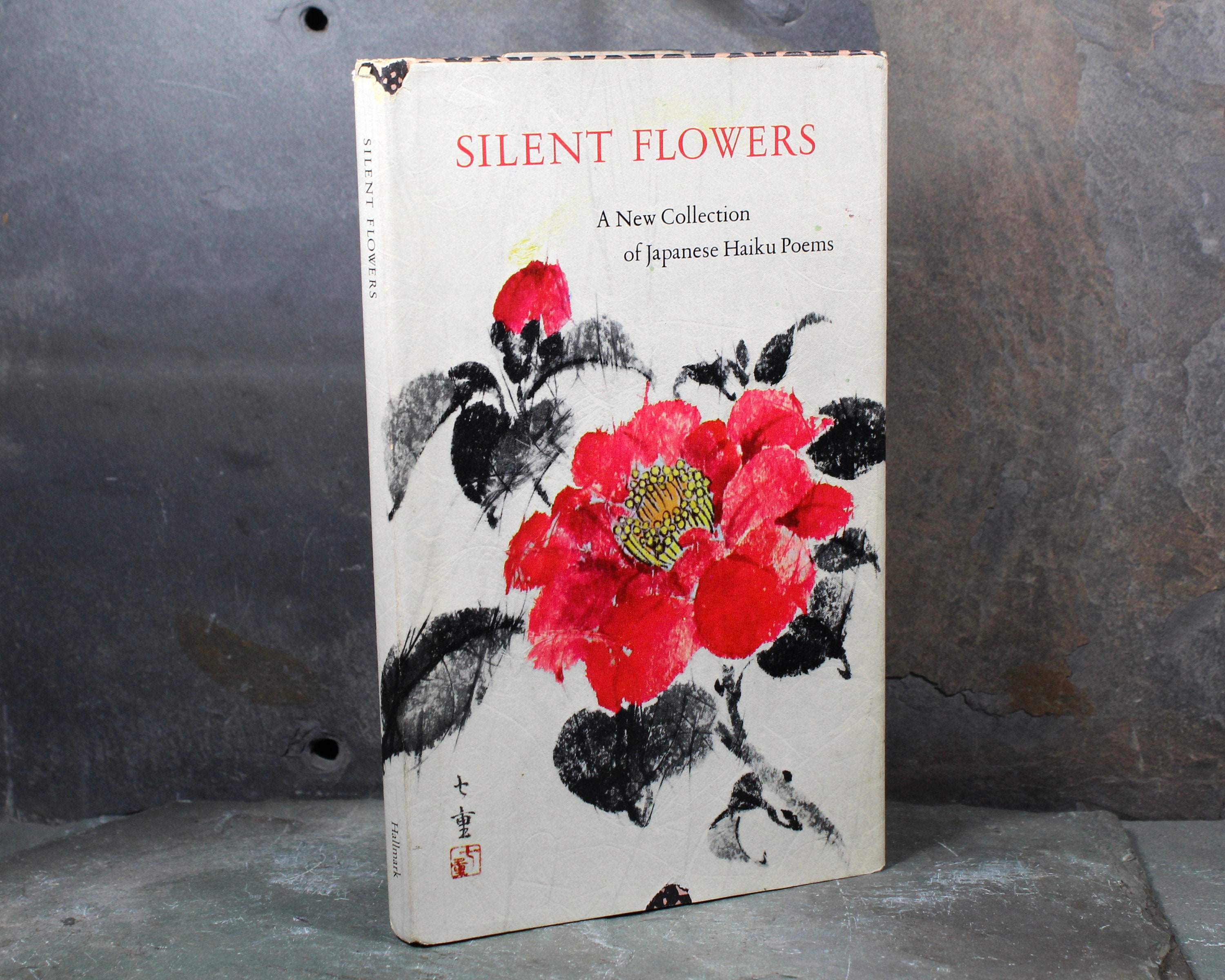 洋書 Silent Poetry Silent Flowers: A New Collection of Japanese Haiku Poems