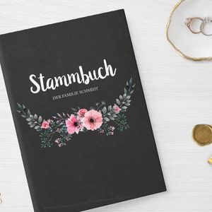 Stammbuch der Familie | Chalkboard Flower | Hardcover mit Ringmechanik, inklusive Register | personalisiert Name Datum | Schiefer Rosa