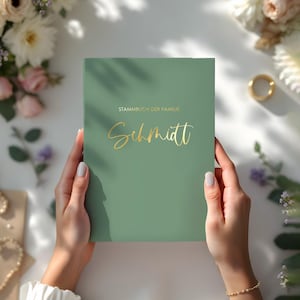 STAMMBUCH der Familie | PERSONALISIERBAR | Deluxe Eucalyptus | Gold Silber Kupfer Roségold Veredelung | Hardcover, inklusive Register