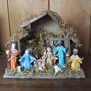 Vintage Creche Nativity Manger Set Wood Moss Stable 10 Figures w/Original Box Made in Italy