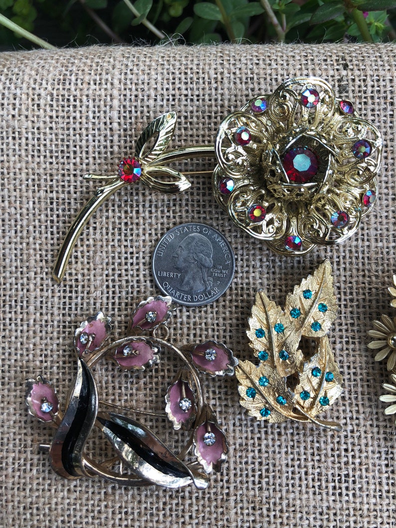 Vintage Lot of Ladies Brooches/Sarah Coventry Fashion Flowers Etsy