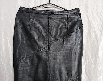 Black Leather Pencil Skirt, Oblique Pattern