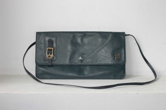 REPLAY Women's Fw3379 Handbag, 060 Brick Brown, L 22 X H 13 X 6,5 D CM, 060  Brick Brown, L 22 X H 13 X 6,5 D CM : Buy Online at Best Price in KSA -  Souq is now Amazon.sa: Fashion