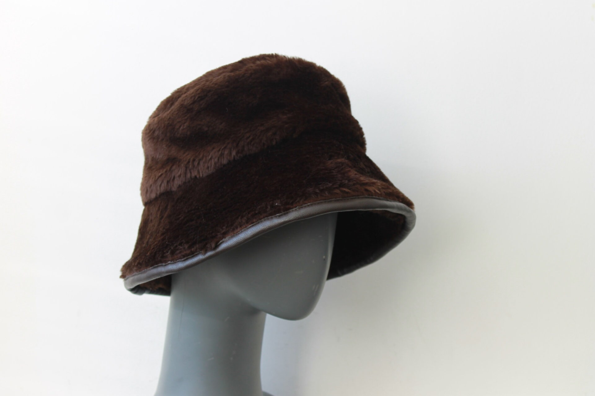 Right Impression Gold Label Hat Vintage 