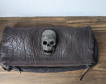 Thomas Wylde Leder Scull Clutch Gothic Clutch Leder Geldbörse Braune Leder Geldbörse Gothic Tasche Strass Tasche Scull Clutch Scull Geldbörse