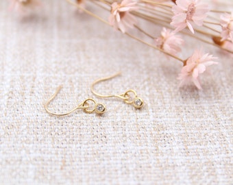 UNIQUE | 14 K gold filled earrings with mini circle and zirconium | mini ear hooks | TINY | Sweet | delicate | minimalistic | filigree | round