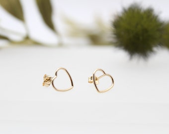 LITTLE HEART | 14k gold filled stud earrings | 10 mm | minimalist | heart | LOVE | gold | karma | earrings | small | delicate