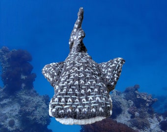 Whale shark & suckerfish (knitting pattern)