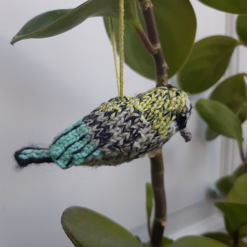 Tanagers: a knitting pattern book for in-house bird watching image 6