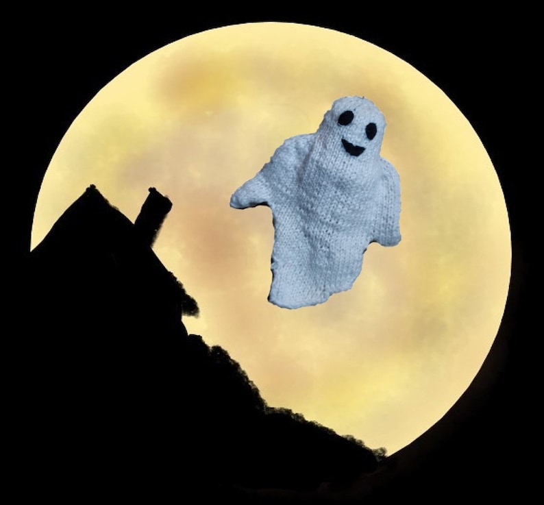 Geordy the Glowy Ghost knitting Pattern - Etsy