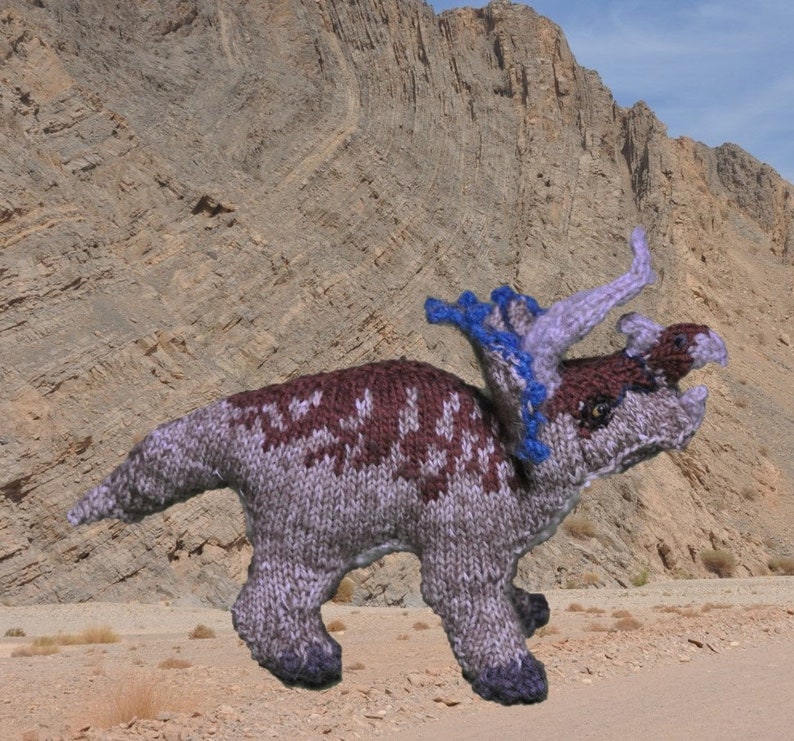Triceratops knitting pattern image 3