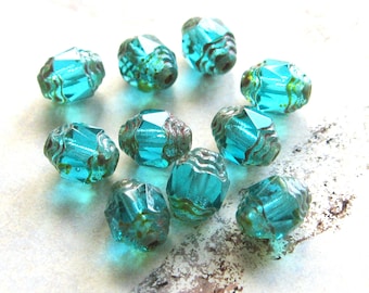 8 böhmische Glasschliffperlen Kugeln facettiert 10mm Grün opak Glasbeads rund
