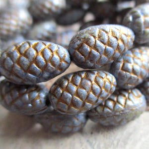 4 perle di vetro di Boemia Pigna 13 x 8 mm blu cielo tempestoso opaco bronzo scuro lavaggio perle ceche originali cono d'oliva rarità pigna