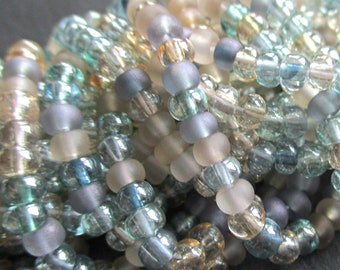 1 langer Strang 50 cm Rocailles 6/0 Czech Seed Beads Seafoam ca. 175+ Perlen matt glänzend blau grün sand Meerschaumfarben