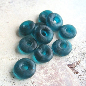 10 vecchi dischi di perle di vetro ca. 10 - 11 mm verde acqua vetro riciclato verde petrolio Ghano Krobo Beads dischi di vetro africani gioielli etnici etnici