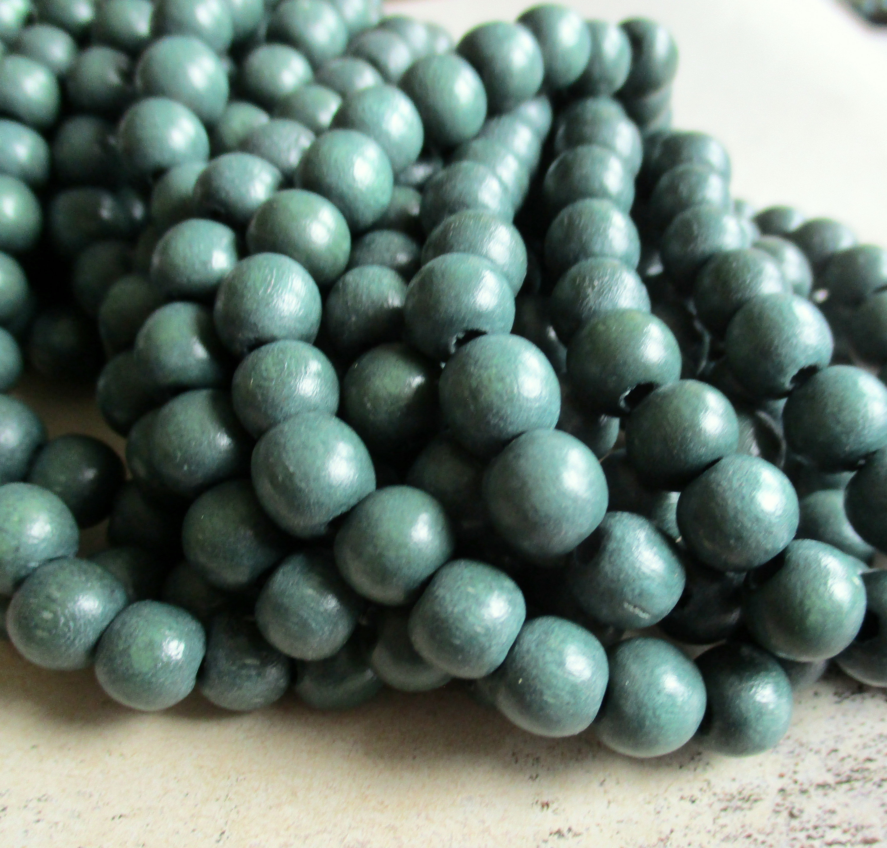 1 strand wooden beads vintage look natural wood moss green 8 mm natural beads dark green light natural jewelry ethno boho mala necklace mala hippie