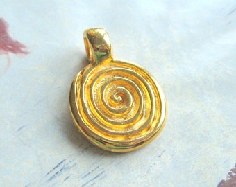 Metallanhänger Spirale vergoldet 16 x 23 mm Anhänger goldfarben Schnecke Ethno Ethnoschmuck Boho Festival Bettelschmuck