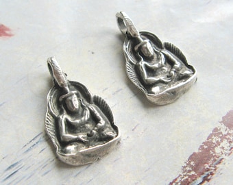 2 Schmuckanhänger Buddha 25 x 14 mm antiksilberfarben Metallanhänger Ethno Malakette Boho Festival silberfarben Casting Charm