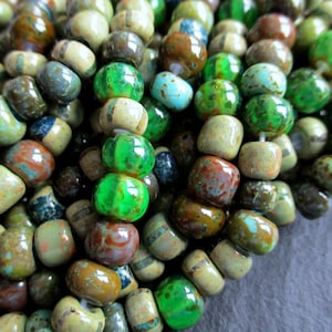 1 filo di perline grandi da 25 cm 2/0 - 3/0 mix di colori Nettuno invecchiato spogliato Cuore bianco Picasso Mix verde marrone turchese blu ca