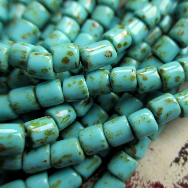 1 langer Strang 50 cm Rocailles 4mm Aged Green Turquoise Picasso Bugle Tubes original czech Beads ca. 130 + Perlen türkisgrün opak