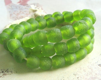 6 Altglasperlen 10 - 11 mm Lemon Green recycled Glass  gelbgrün Ghano Krobo Beads Afrikanische Glasperlen rund Ethno Ethnoschmuck