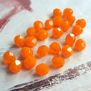 25 Böhmische Glasperlen orange opal 6 mm Glasschliffperlen original czech beads feuerpoliert facettiert Glasperlen