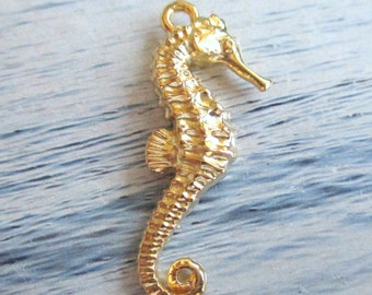 Großer Anhänger Seepferdchen 34 x 14 mm vergoldet Seahorse Kettenanhänger Bettelschmuck Bettelkette maritim Boho Festival Ibiza Sea Life