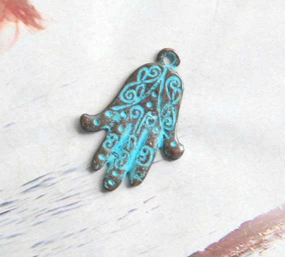 Anhänger Hamsa Hand Boho 30 x 20 mm green Patina Mykonos Beads Hand der Fatima Ethno Muster Ethnoschmuck Bettelschmuck grüne Patina rustikal
