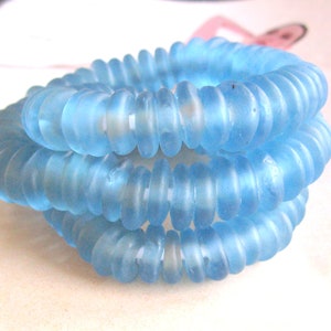 10 vecchi dischi di perle di vetro ca. 10 - 12 mm blu mali chiaro Vetro riciclato Ghano Krobo Perline Dischi di vetro africani gioielli etnici etnici