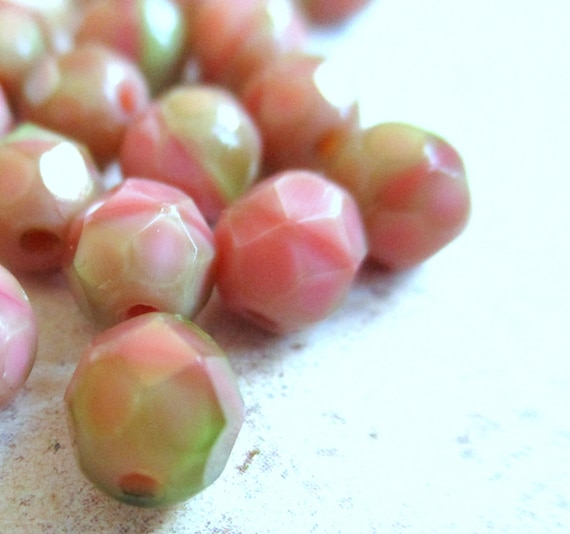 Lot De 20 Perles Facettées Bohême 8 Mm Olivine - Marque Preciosa, Fabrication France