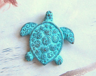 Anhänger Turtle Schildkröte 30 x 30 mm green Patina Mykonos Beads Kupfer grüne Patina maritim Boho Ibiza Beach Style