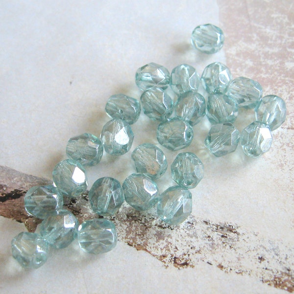 25 Böhmische Glasperlen light aqua green Lüster 6 mm rund Glasschliffperlen feuerpoliert original czech beads transparent Lüster facettiert