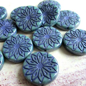 Mandala 2 esclusive perle di vetro di Boemia 18 mm turchese scuro opaco lustro finitura viola perline originali ceche ornamento etno boho