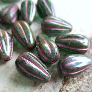 6 Bohemian Melon Drops 13 x 8 mm gegroefd donker aqua transparant Picasso Finish Pink Metallic Wash originele Tsjechische kralen glazen druppels