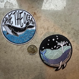 Patch zum Aufbügeln mit Spruch, Save the Ocean, Wal, runder Aufnäher zum Verzieren von Rucksack, Tasche, Jacke etc.