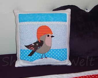 Cuddly Pillow... robin... Animal Pillow... Winter Pillow... Decorative pillows... nursery... play... sleep