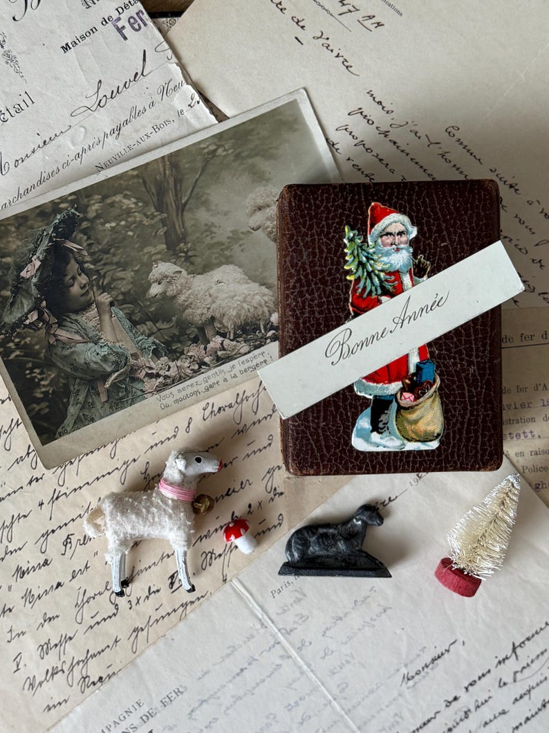 XMAS SET 1x Ancient Wool Sheep PINK Bow & Bell in Mirror Box Antique Pewter Figure Sheep