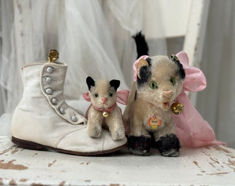 Vintage stuffed toy mohair cat Kitty Cat black and white spotted with PINK bow & bell | Orig. Steiff GUSSY button + cardboard label ±1950