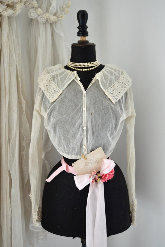 ANTIQUE! Rare and Delicate Victorian Tulle Top Blo