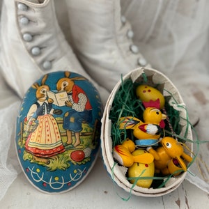 RAR Vintage Spielzeug Stofftier Schlenker Hase Lulac Puppen Kleidchen & Candy Container Oster Ei mit Holzfiguren Orig. STEIFF 1950 Bild 4