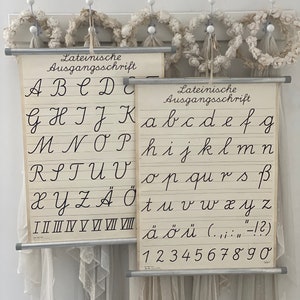 セール% 古代ヴィンテージ 学校用壁掛けチャート 学校用指導チャート 巻物画像 ABC 文字 ラテン語開始スクリプト ラテン語 | 1個 |ドイツ ±1950