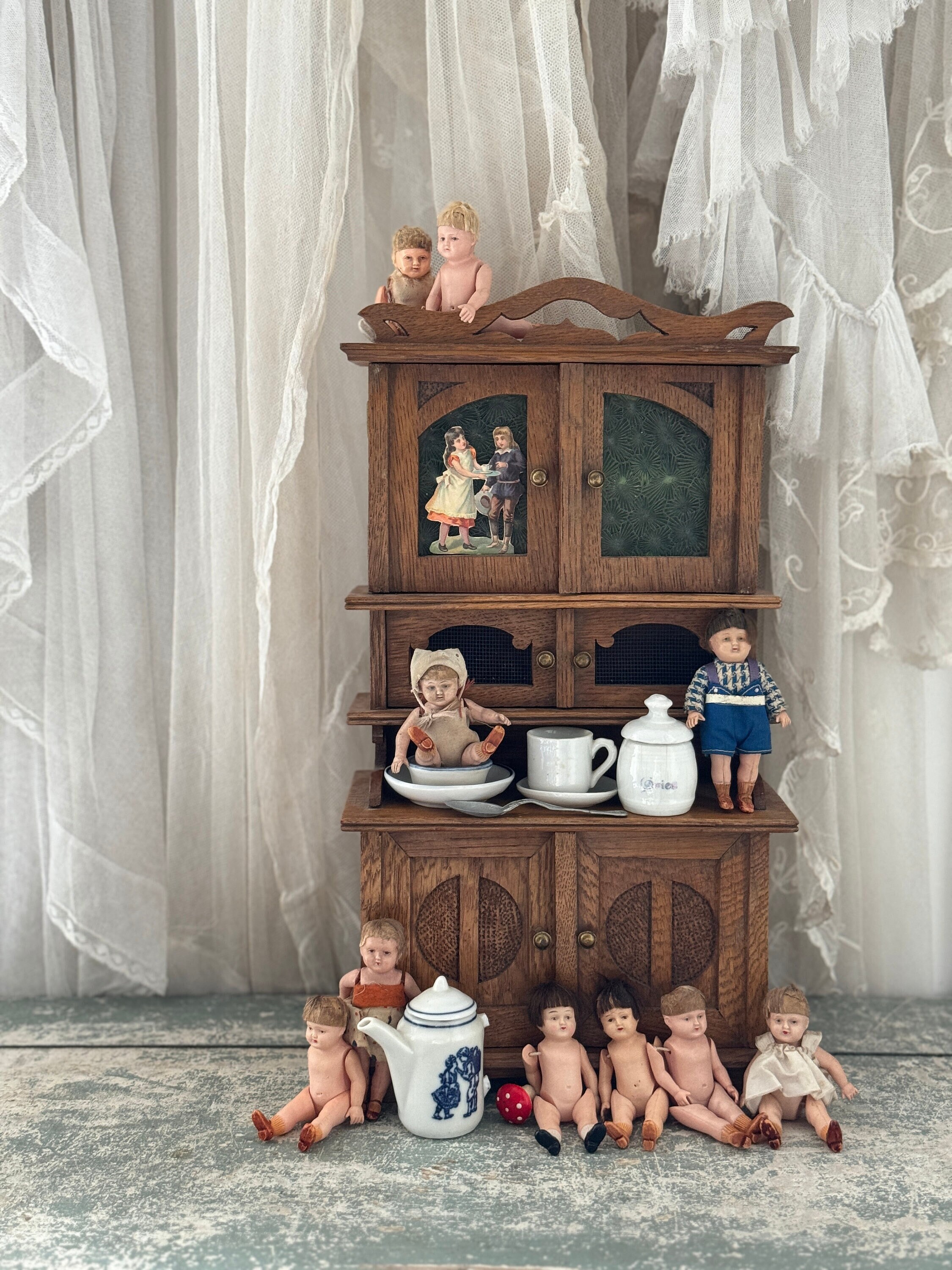 Antique outlet crockery cabinet